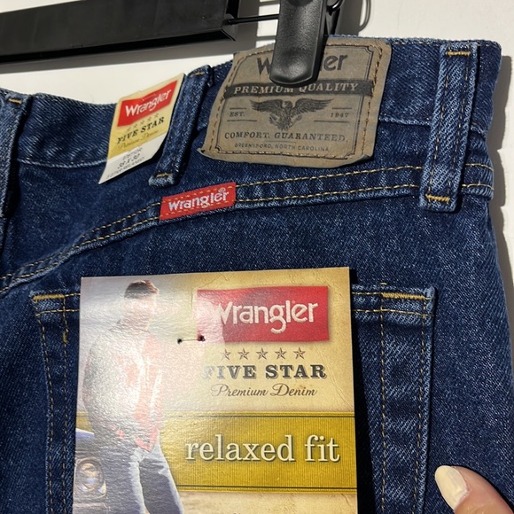 NEW Wrangler Men's Five Star Relaxed Fit Dark Rinse Denim Jeans Size 38 - Picture 11 of 11